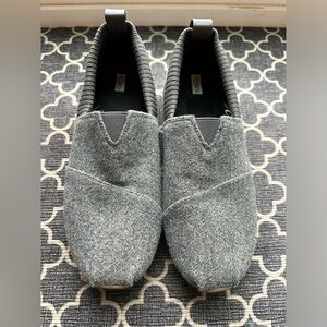 Tom’s Classic Earthwise Gray Flannel Slip-On Men's Shoes- size 10